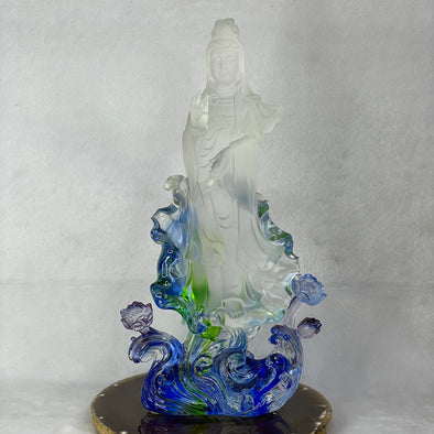 Liuli Crystal Guan Yin 1,549.9g 136.5 by 72.5 by 240.0mm - Huangs Jadeite and Jewelry Pte Ltd