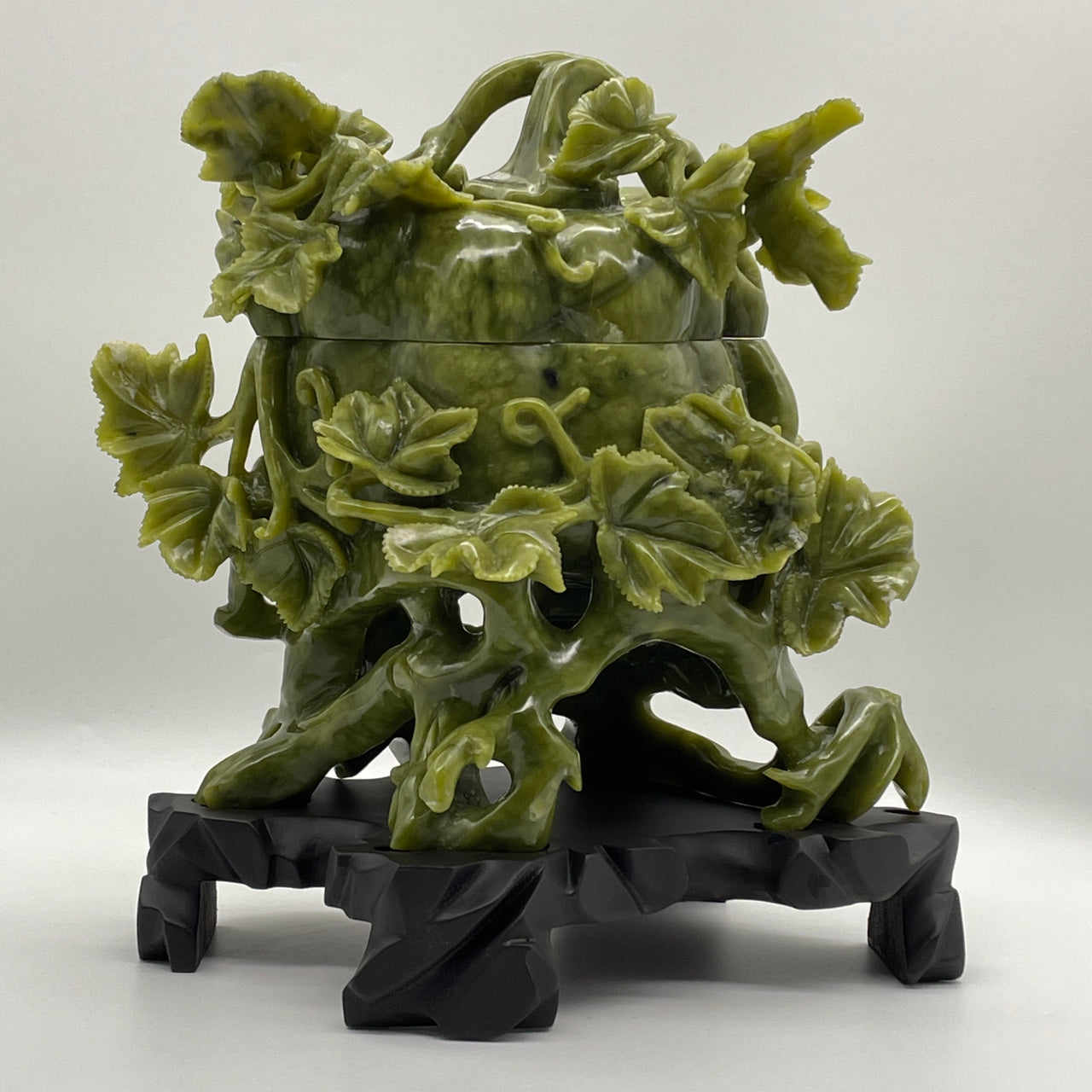 Natural Green Serpentine Pumpkin with Cricket Furnace Display with Wooden Stand 6,225.5g 270.0 by 210.0 by 300.0mm