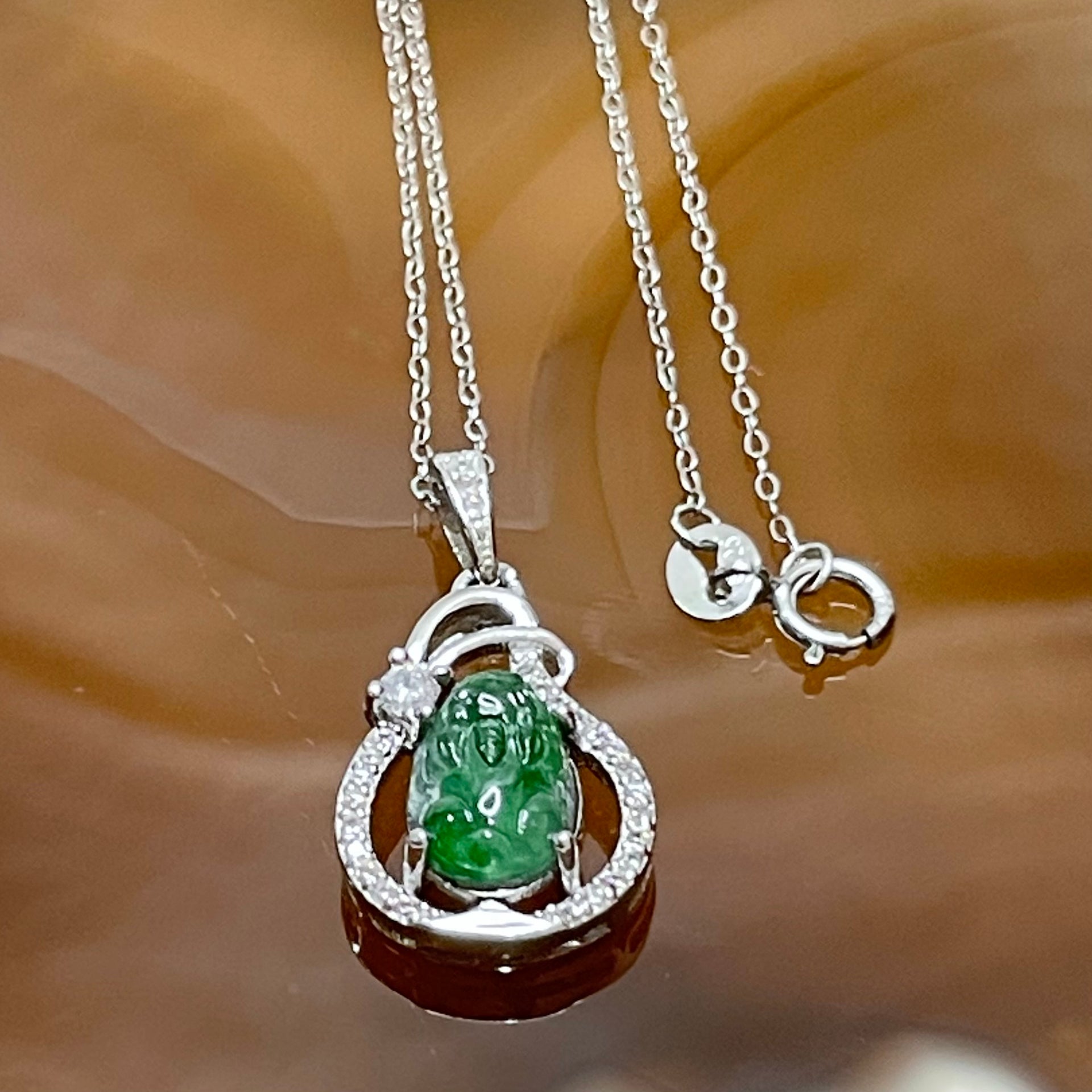 Type A Green Omphacite Jade Jadeite Pixiu - 2.13g 25.4 by 12.5 by 6.1mn - Huangs Jadeite and Jewelry Pte Ltd