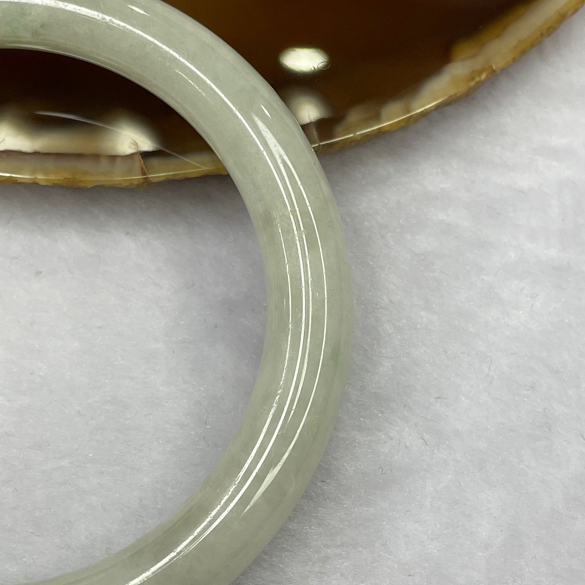 Type A Green Piao Hua Jadeite Bangle 44.70g inner diameter 57.1mm 9.1 by 9.1mm - Huangs Jadeite and Jewelry Pte Ltd