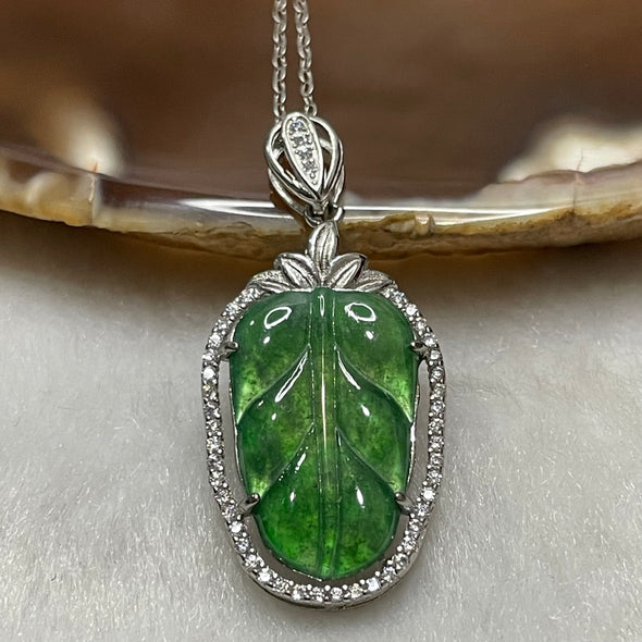 Type A Green Omphacite Jade Jadeite Leaf - 2.65g 33.1 by 15.5 by 4.3mm - Huangs Jadeite and Jewelry Pte Ltd