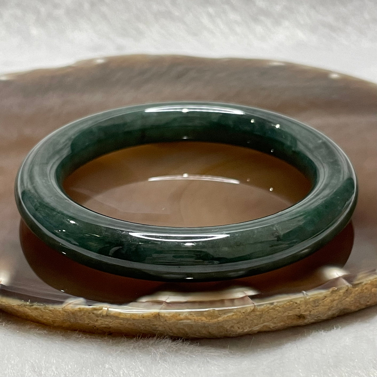 Type A Green Jade Jadeite Bangle - 62.23g Inner Diameter 55.8mm Thickness 10.7 by 10.7mm - Huangs Jadeite and Jewelry Pte Ltd