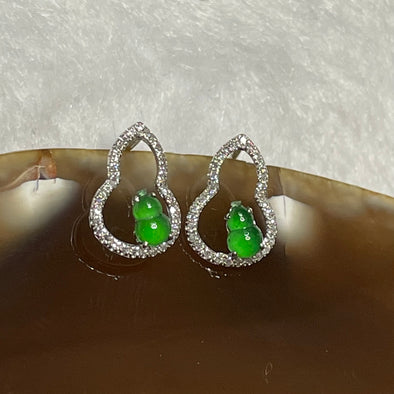 Type A Yang Green Jade Jadeite Hulu Earrings 18k white gold & natural diamonds 0.9g 10.8 by 7.3 by 2.9mm - Huangs Jadeite and Jewelry Pte Ltd