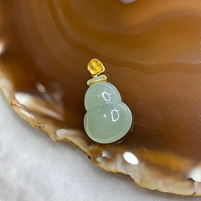 Type A Semi Icy Green Jade Jadeite Hulu 18k Yellow Gold 3.18g 26.5 by 14.4 by 5.8mm - Huangs Jadeite and Jewelry Pte Ltd