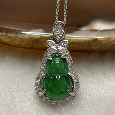 Type A Green Omphacite Jade Jadeite Hulu 2.37g 22.6 by 11.6 by 6.2mm - Huangs Jadeite and Jewelry Pte Ltd