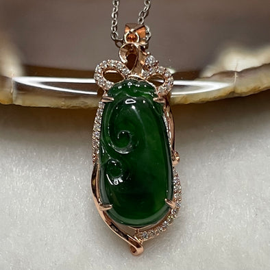 Type A Green Omphacite Jade Jadeite Ruyi -3.23g 36.8 by 12.8 by 6.4mm - Huangs Jadeite and Jewelry Pte Ltd