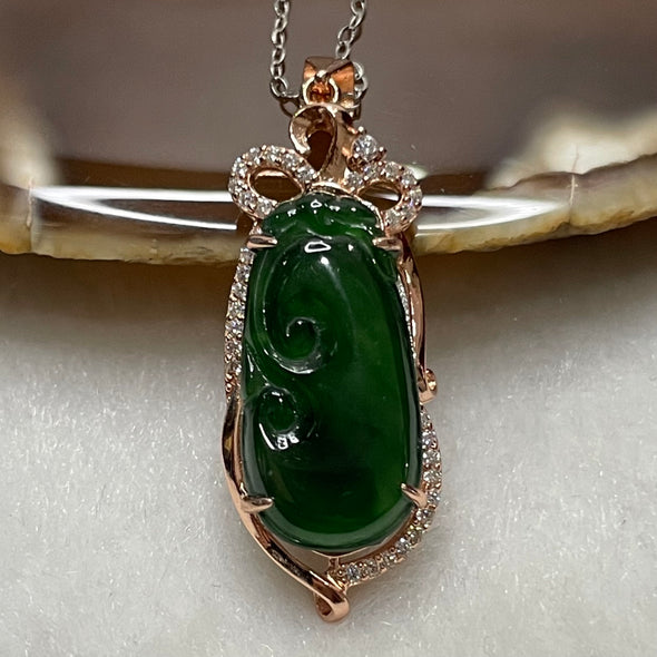 Type A Green Omphacite Jade Jadeite Ruyi -3.23g 36.8 by 12.8 by 6.4mm - Huangs Jadeite and Jewelry Pte Ltd