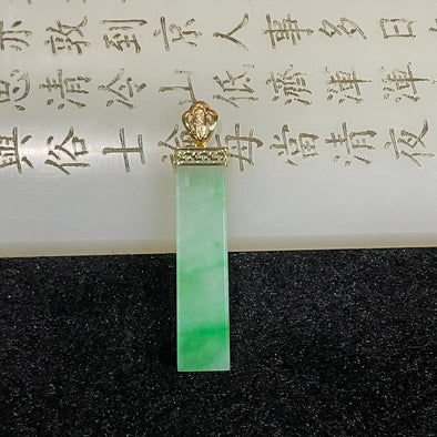 Type A 18k Yellow Gold Spicy Green Wu Shi Pai Jade Jadeite 4.22g 38.2 by 7.4 by 6.2mm - Huangs Jadeite and Jewelry Pte Ltd