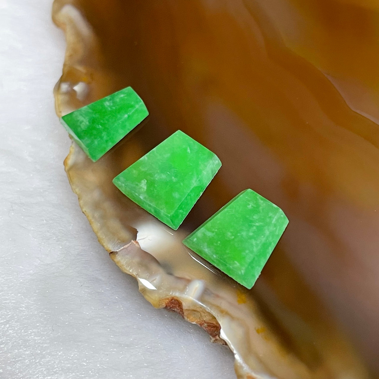 Type A Green Jade Jadeite for setting 1.82g 11.0 by 10.6 by 2.5mm - Huangs Jadeite and Jewelry Pte Ltd