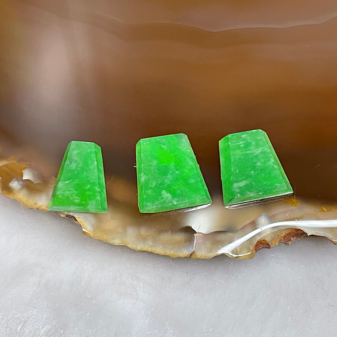 Type A Green Jade Jadeite for setting 1.82g 11.0 by 10.6 by 2.5mm - Huangs Jadeite and Jewelry Pte Ltd