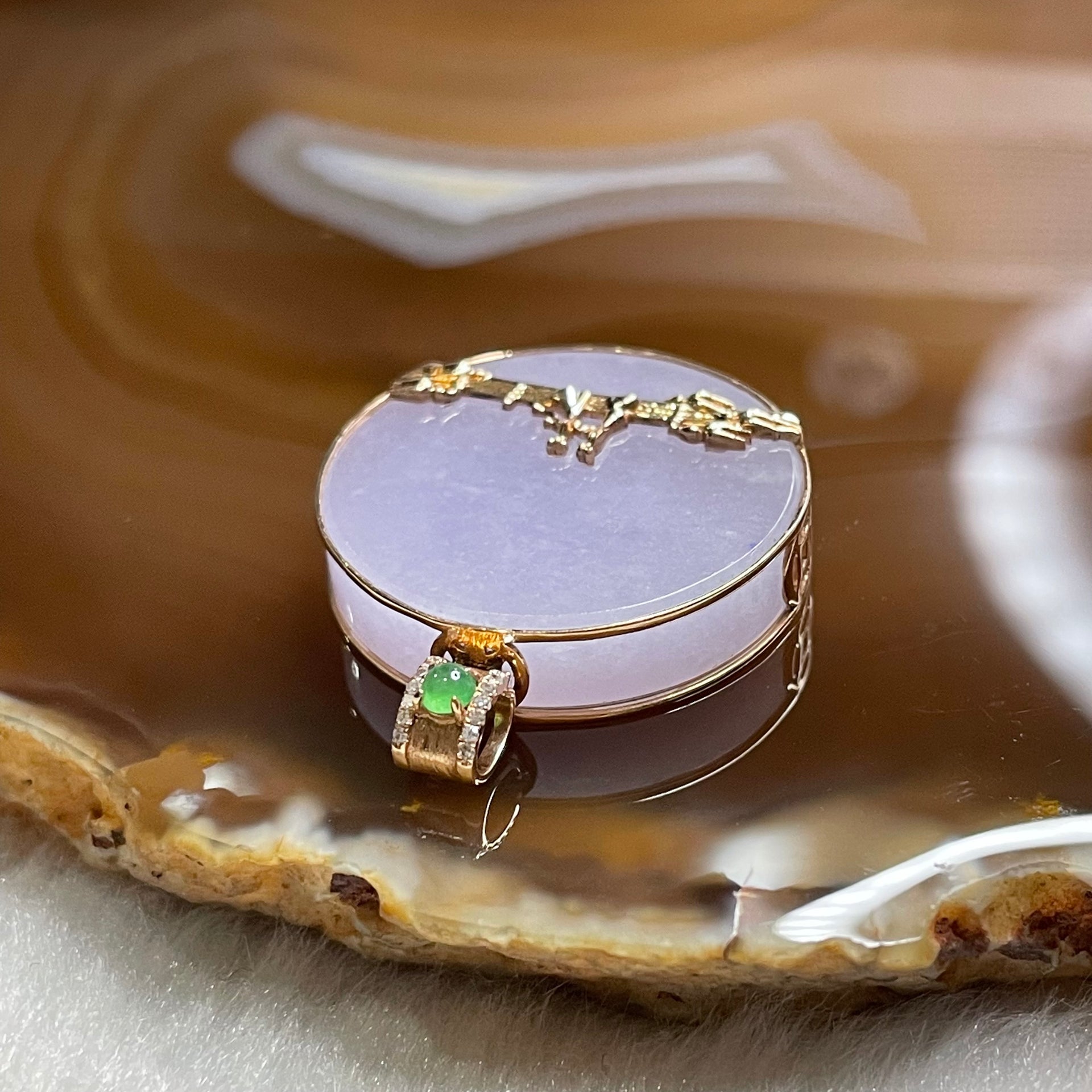 Type A Semi Icy Lavender Jade Jadeite 18k Rose Gold 11.1g 32.3 by 26.1 by 7.0mm - Huangs Jadeite and Jewelry Pte Ltd