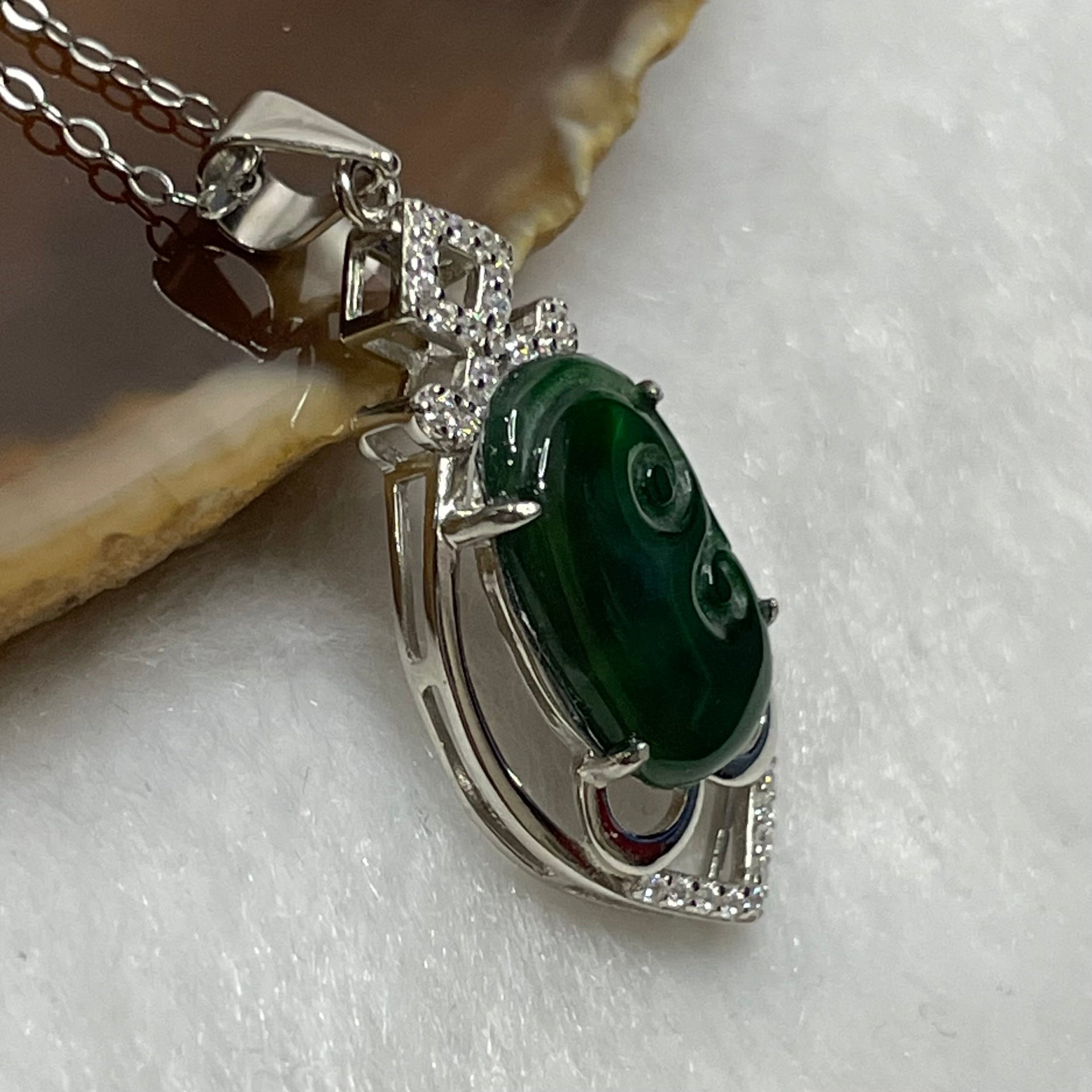 Type A Green Omphacite Jade Jadeite Ruyi - 2.34g 33.4 by 14.7 by 6.0mm - Huangs Jadeite and Jewelry Pte Ltd