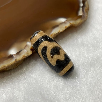 Natural Dzi Bead 4.23g 25.7 by 10.7 by 10.6mm - Huangs Jadeite and Jewelry Pte Ltd