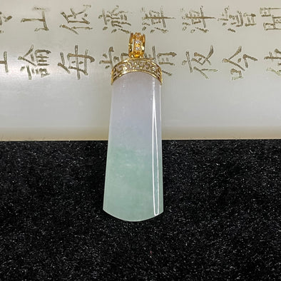 Type A 18k gold Lavender & Green Jade Jadeite Wu Shi Pai 4.95g 31.6 by 11.7 by 4.9mm - Huangs Jadeite and Jewelry Pte Ltd