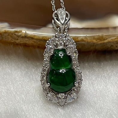 Type A Green Omphacite Jade Jadeite Hulu 2.39g 25.1 by 10.5 by 6.2mm - Huangs Jadeite and Jewelry Pte Ltd
