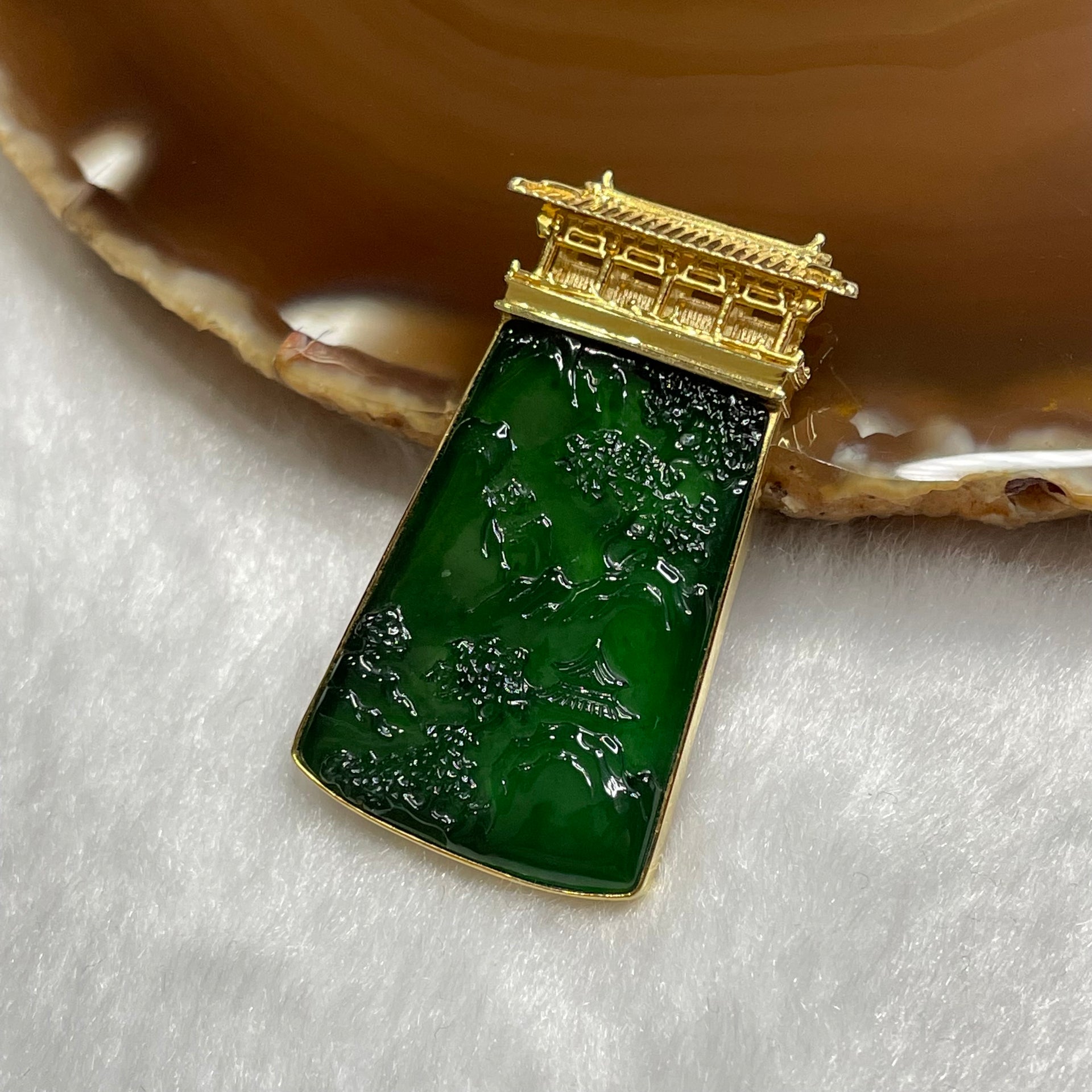 Type A Spicy Full Green Shan Shui 18k Yellow Gold 8.0g 40.2 by 21.7 by 4.5mm - Huangs Jadeite and Jewelry Pte Ltd